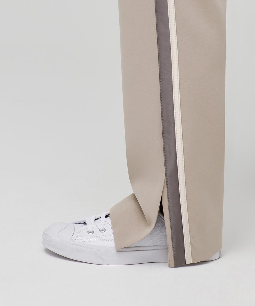 MUSINSA STANDARD WOMAN Women'S Fluid Side Line Semi-Wide Slacks [Beige]