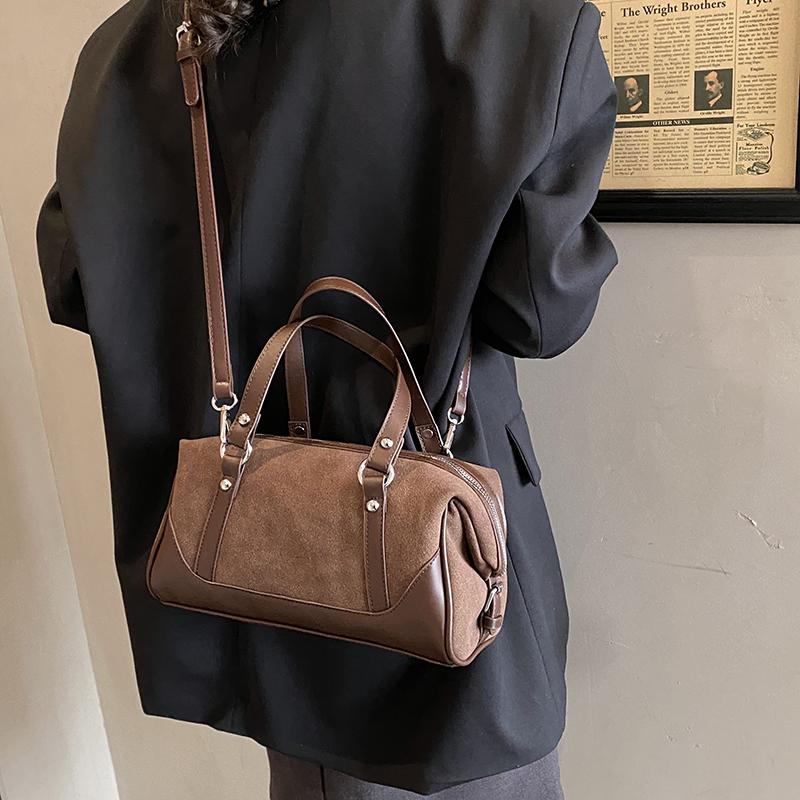 Casual Large Capaci Suede Bag Women New  Retro Brown Commuter Shoulder Bag Pillow Bag Purses and Handbags
