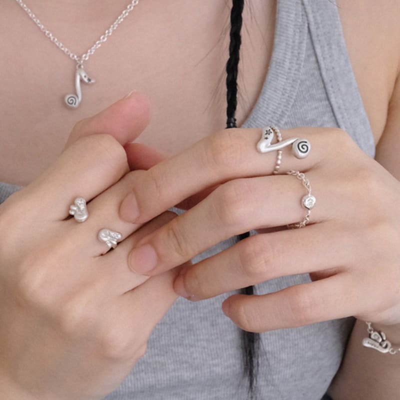 reinheart Spiral Note ring