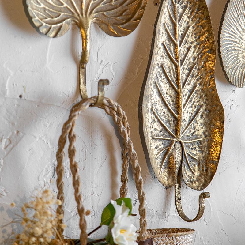 Bohemian Leaf-Shaped Wall Hanging for Bedroom or Christmas Décor