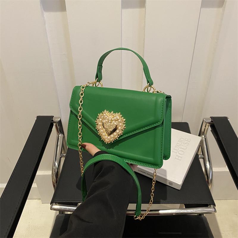 Chic Pu Leather Shoulder Bag For Women Trendy Lock Chain Crossbody Bag 2024