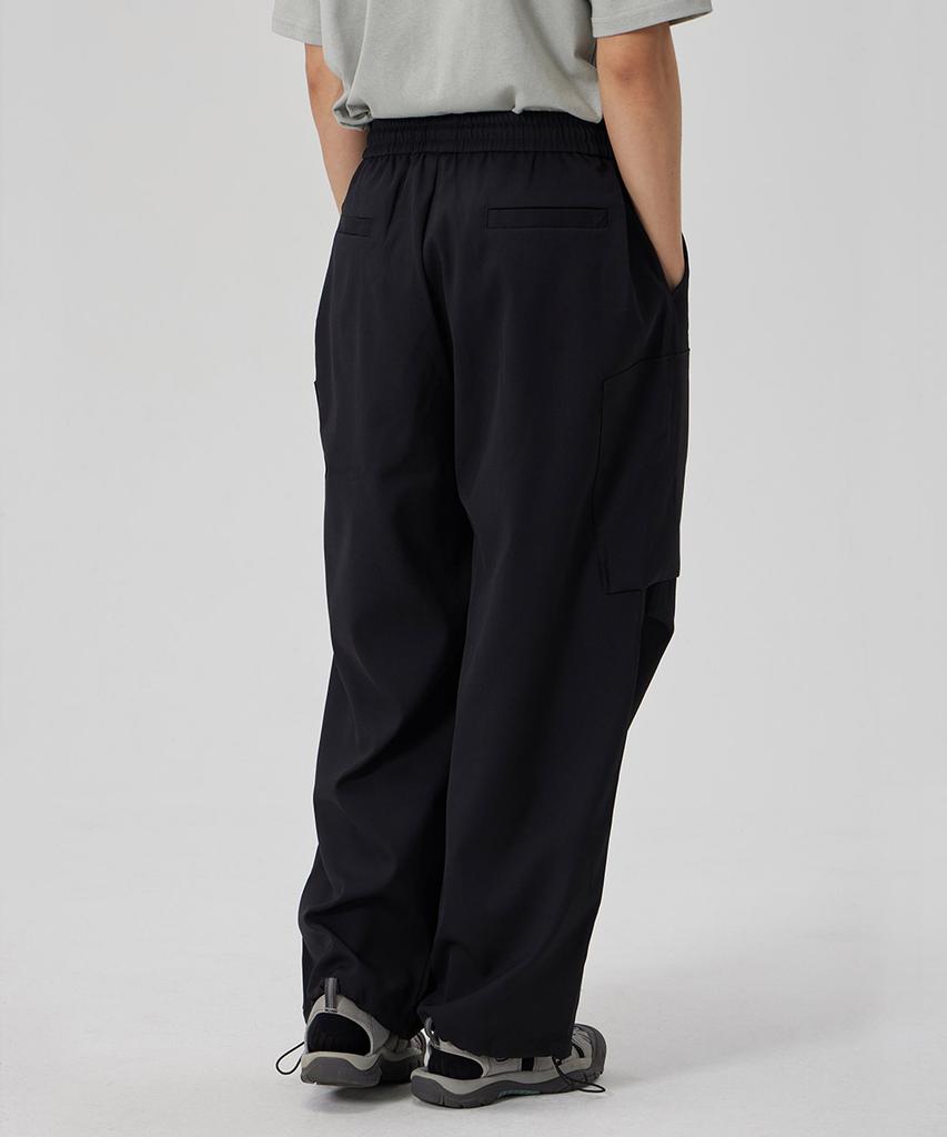 MAKEITTO Two Tuck Wide Parachute Cargo Pants_Black
