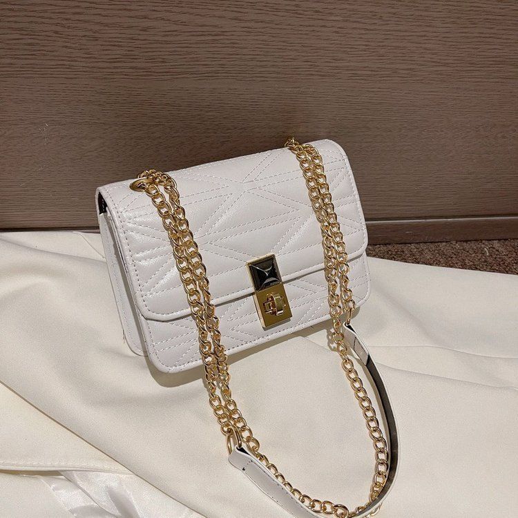 Popular Textured Women's Bags Versatile New Trendy Single Shoulder Crossbody Small Square Bag Chain Fashionable Diamond Underarm Bag