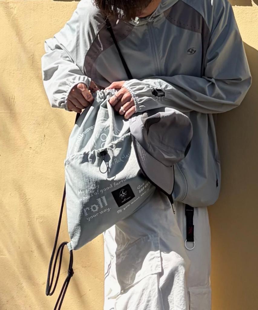 Milk Wave Layered Print Shirred String Backpack [Gray]