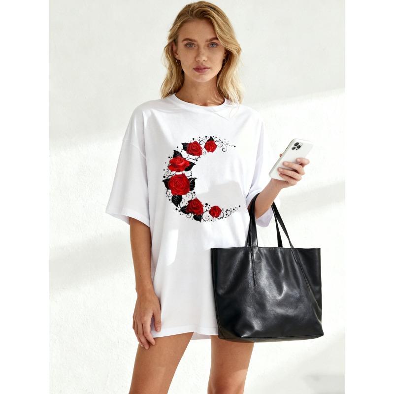 Černé nadměrné tričko s potiskem červených růží a měsíce pro běžné nošení