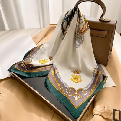 Accessoires – Schals & Tücher