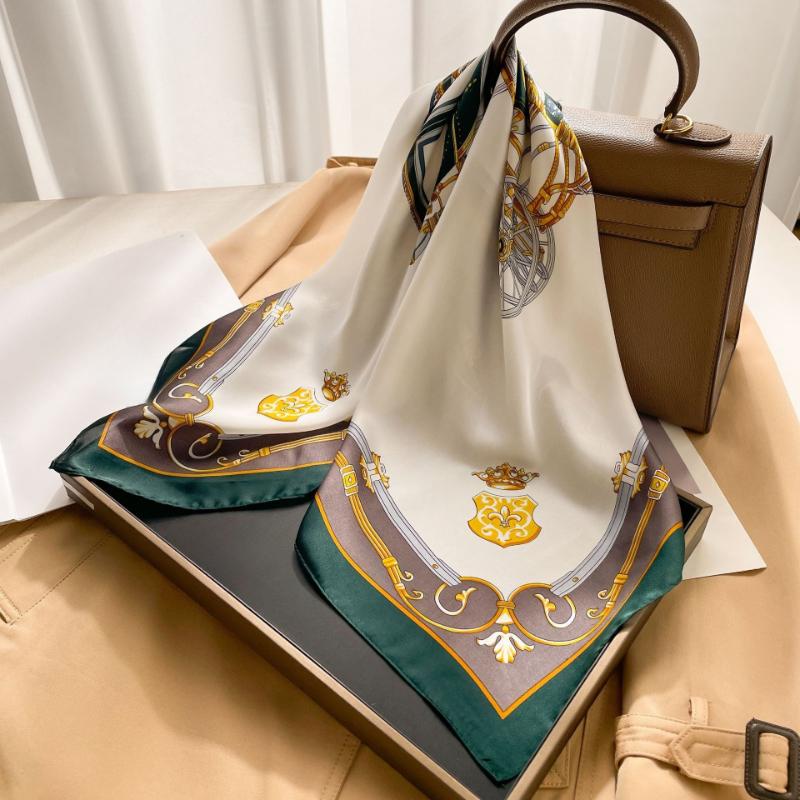 1Pcs 70Cm Green Carriage Pattern Silk Scarf Women Simulated Silk Trendy Versatile Headwear Bag Decoration Clothing Square Scarf