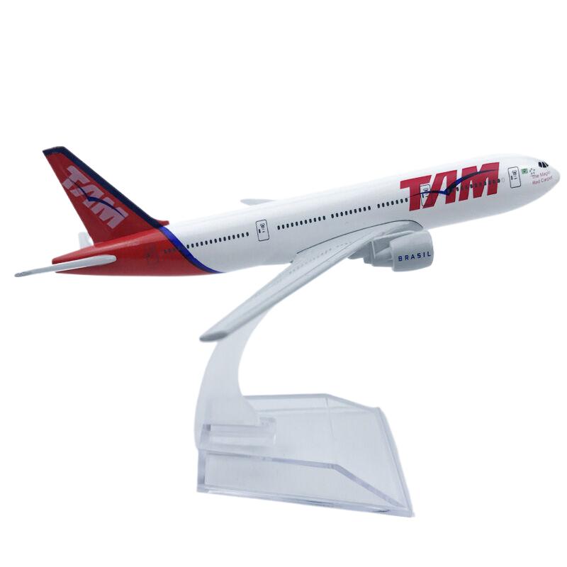 

Brazil TAM Boeing 777 Alloy Aircraft Model 16cm белый