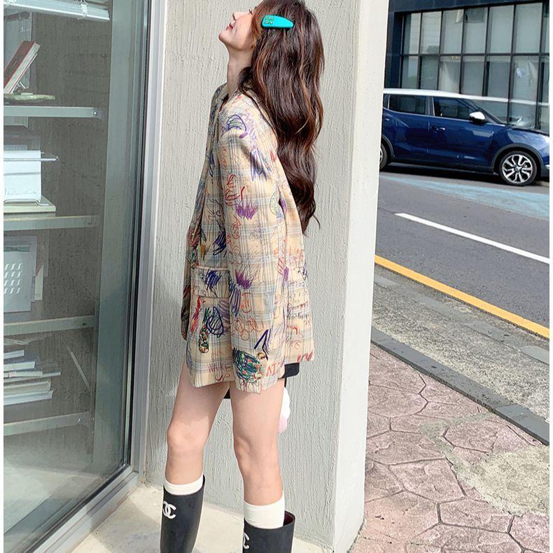 Chic Graffiti Print Small Suit Jacket for Women In Autumn, Korean Style, Casual Street Fashion, Perfect for Petite Figures