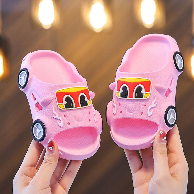 Kinder Cartoon leuchtende Auto-förmige Hausschuhe - Sommer Jungen und Mädchen rutschfeste weiche Sohle Hausschuhe