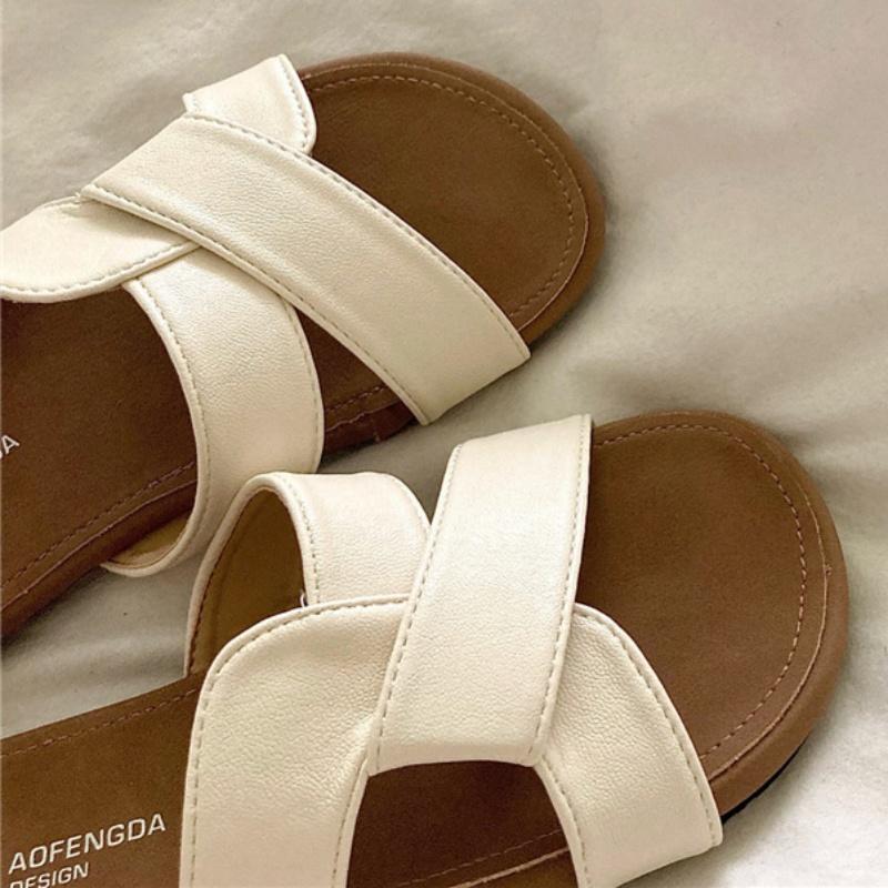 Fashion Designer Woman Flat Slippers Luxury Designer Sandals Casual Bottom Slippers Summer Women Sandals New Shoes for Women