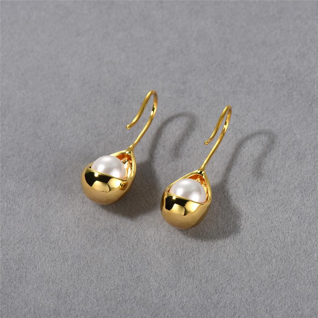 Exquisite Personality Unique Copper Plated 18K Real Gold Hidden Hanging Inlaid Pearl Black Agate Stud Earrings
