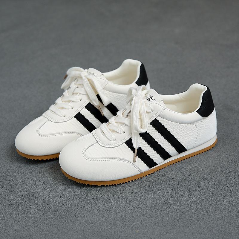 Lightweight and not tired shoes women's 2025 new summer leather thin-soled sports shoes fashionable versatile German training white shoes