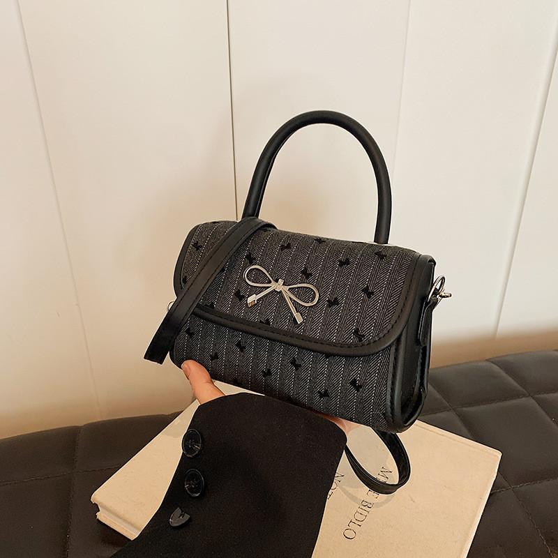 Fashionable Womens Crossbody Small Square Bag With Unique Bow Accent And Heart Prints