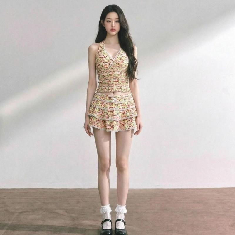 

Floral Slimming Skin-covering Conservative Swimsuit Women s Hanging Neck Split Skirt Vacation Hot M бежевый