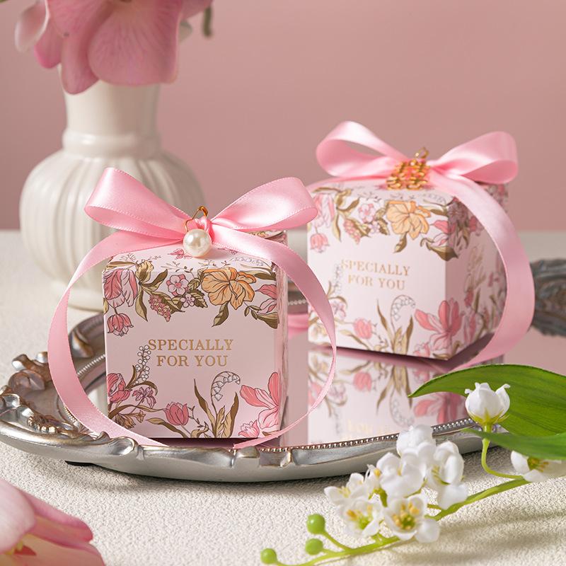 European Style Floral Wedding Candy Gift Box Wedding Favor Candy Box Gift Packaging Box with Bow Ribbon Pearl Party Paper Box