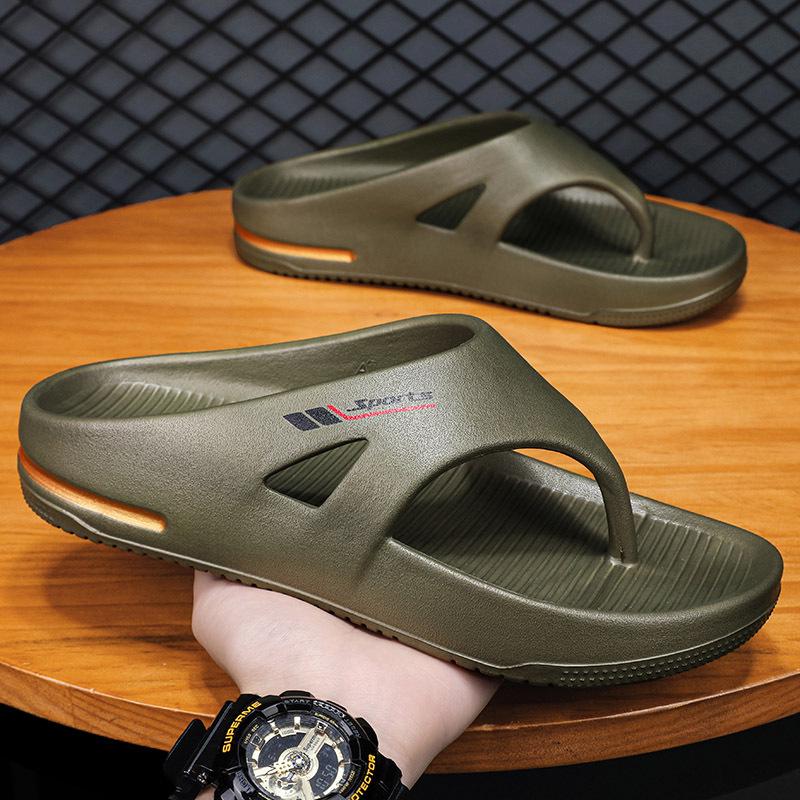 Men's Large-Size Fashion Flip-Flops: New Summer Thong Sandals with Thick Soles, Trendy Casual Slippers