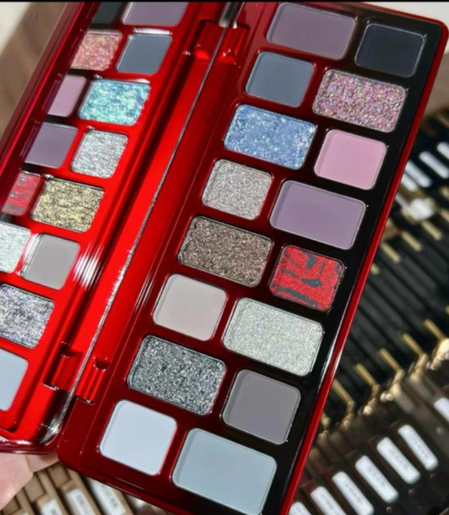 DIKALU True Colors Pearlescent 16-Color Kids' Eyeshadow Palette for Impromptu Stage Makeup
