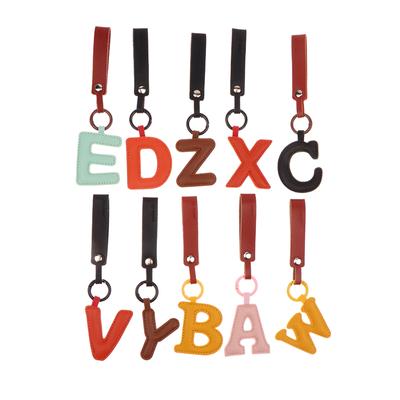 A bis Z PU Leder Initialbuchstabe Schlüsselanhänger Damen Cartoon Bonbonfarbe Tasche Handy Anhänger Autoschlüsselanhänger Schmuck Geschenke