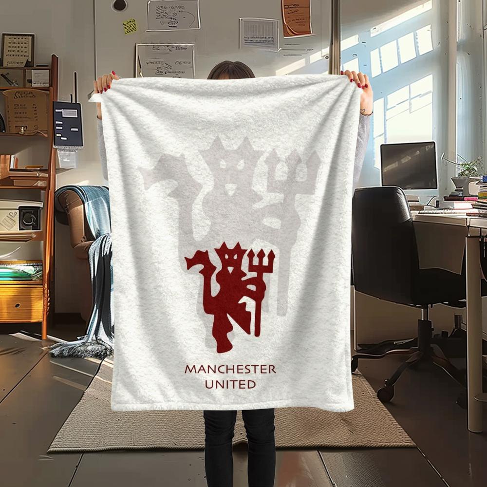1PC Manchester Unitedaa Print Flannel Blanket, High Quality Comfortable for All Seasons, Home Decor, Warmth and Comfort, Perfect for Christmas Gifts