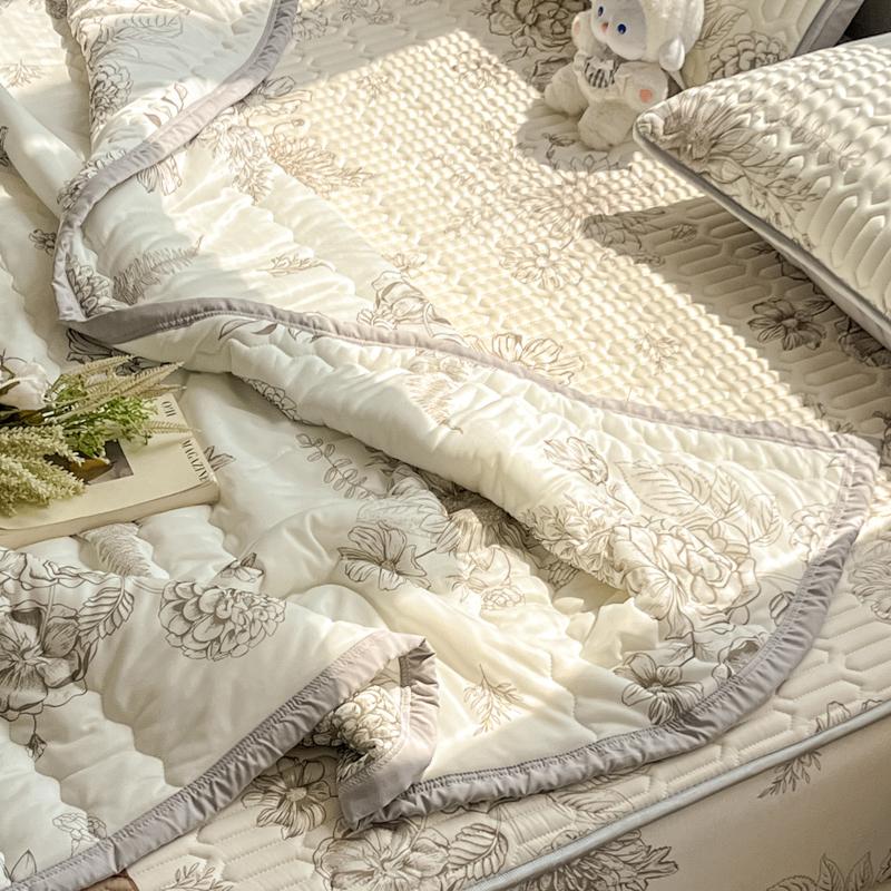 Luxury Floral Style Summer Quilt Skin-friendly Comfortable Ultra Soft Air Conditioning Cooling Quilts Home Travel Thin Blanket