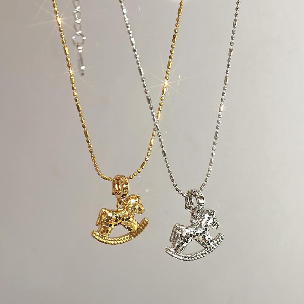 Collier Pendentif Cheval Style Chinois - Bijou Minimaliste et Chic Chaîne de Clavicule