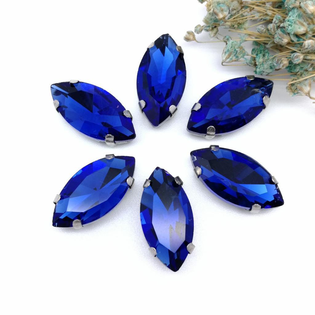 4-32MM Ojo de Caballo / Forma de Hoja Pedrería de Vidrio Con Garra Coser Piedra de Cristal Strass Diamante Base Metálica Hebilla Para Ropa