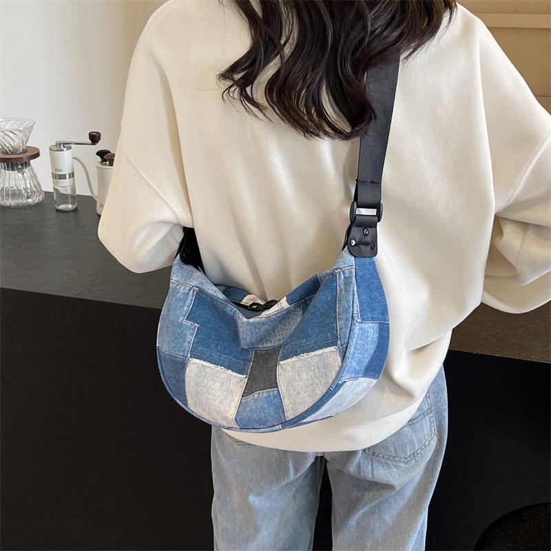 Джинсовая сумка в клетку женская сумка на плечо подмышками сумка на плечо сумка синий — фото 14