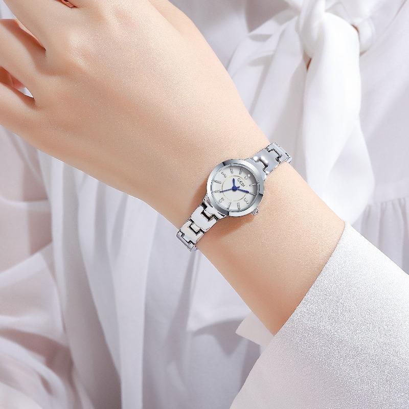 Delicate Diamond-Encrusted Student Watch Waterproof And Compact Temperament Alloy Bracelet Watch Women'S Quartz Watch