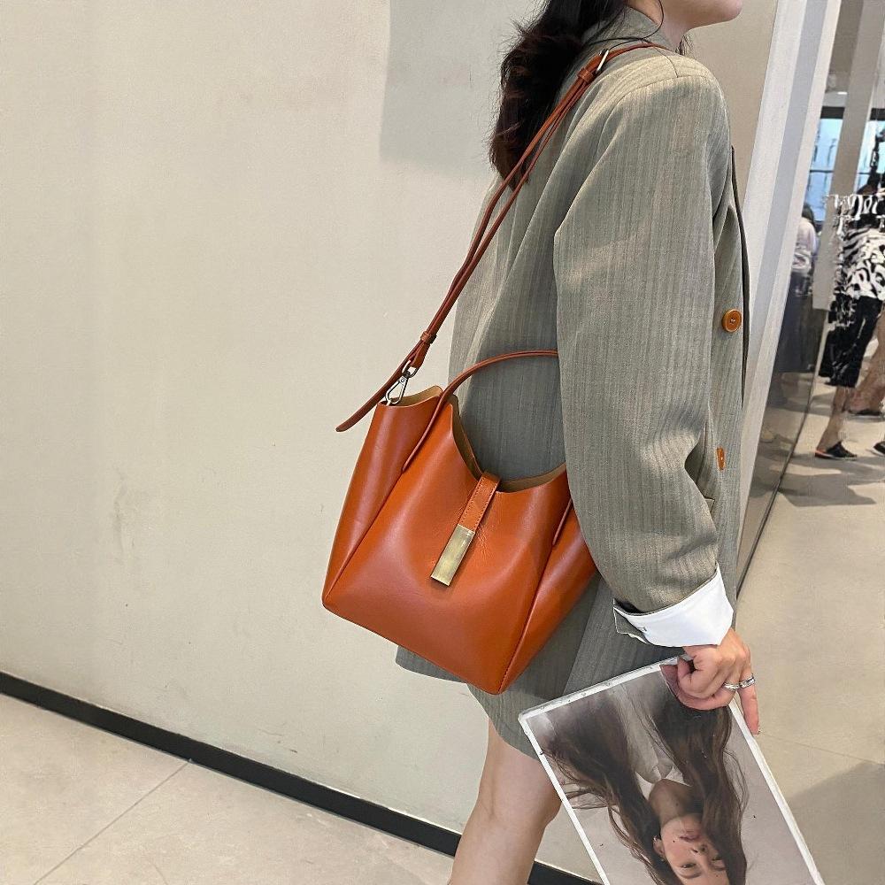Vegetable Basket Bag Women Korean New Soft Leather High end Shoulder Bag Large Capacity Fashionable Niche Tote Bag Women
