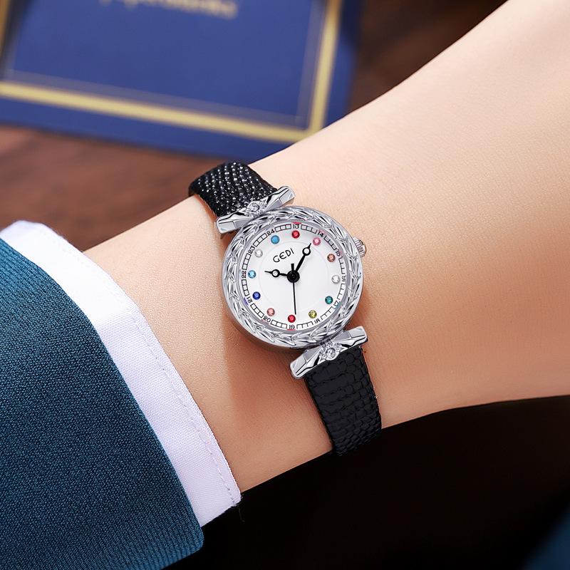 Orologio da Donna in Vera Pelle con Fantasia Serpente Impermeabile Colorato con Strass Lusso Mini Orologio da Polso al Quarzo da Donna Business
