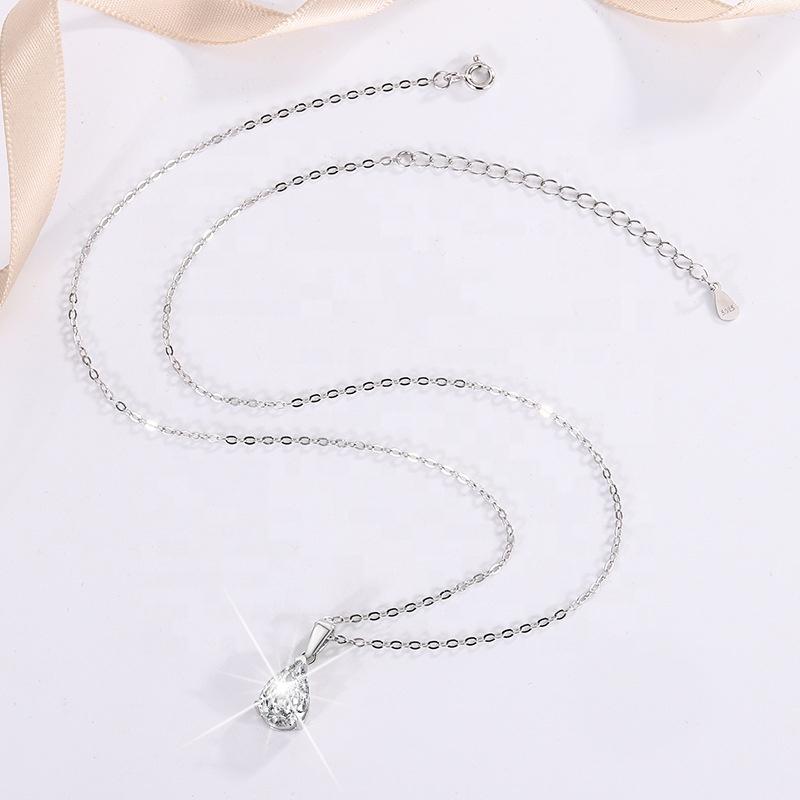 High Quality  Fine Jewelry Water Drop Moissanite Pendant Necklace for Women Gifts Collarbone Chain  Moissanite Necklace
