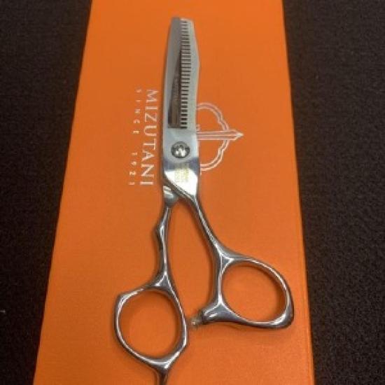 

Б/У НОЖНИЦЫ MIZUTANI SCISSORS Senning Scissors 25% 6.0