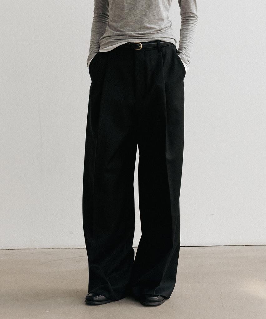 Beullaengkeulumumeon Mild Wool Pants_Black