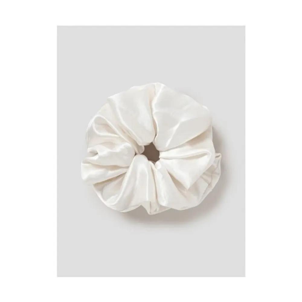 8seconds Satin Big Scrunchie White Claw Clip Hairband 356196AM91 5920631