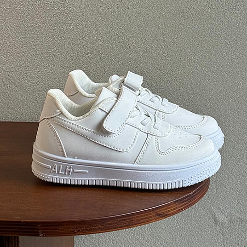 Neue Frühjahrs- und Herbst-Kindermode Vielseitige Turnschuhe Rutschfeste Weiche Sohle Bequem Schüler Jungen und Mädchen Gleiche Einzelne Schuhe