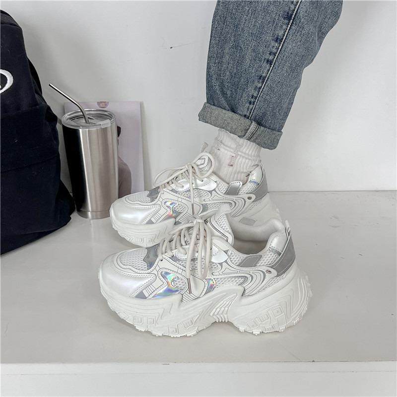 New Fashion High Quality Women Shoes Casual Breathable Women Shoes Thick-sole Ladies Running Sneakers Lace-up Casual Shoes