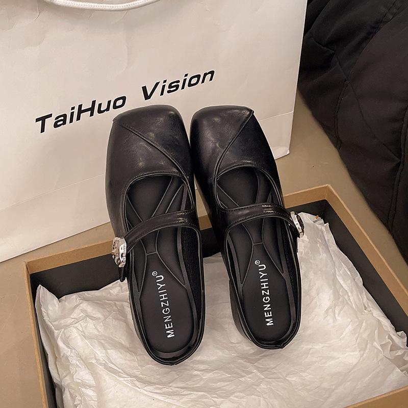 Wear flat bottom versatile square head cool slippers women 2025 new spring and summer low heel retro lazy bag head half drag