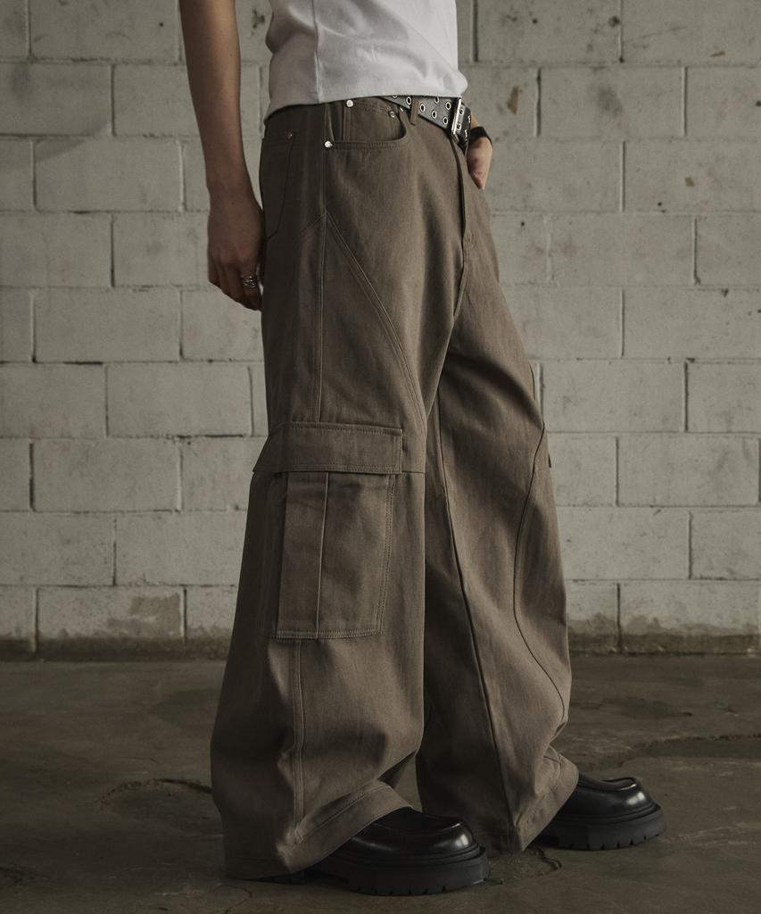 LERENNE Curved Cargo Pants - Brown