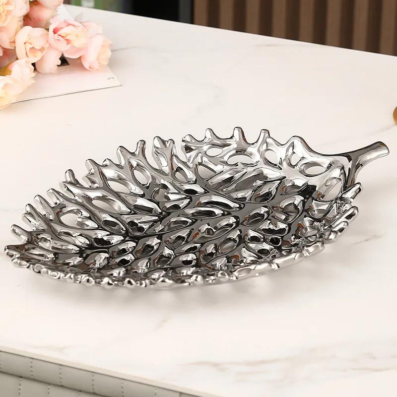 Perforowana Ceramiczna Taca na Owoce Złota Taca z Liśćmi Pojemnik do Przechowywania na Biurko Taca Liściasta Tacka do Przechowywania Akcesoria do Dekoracji Domu