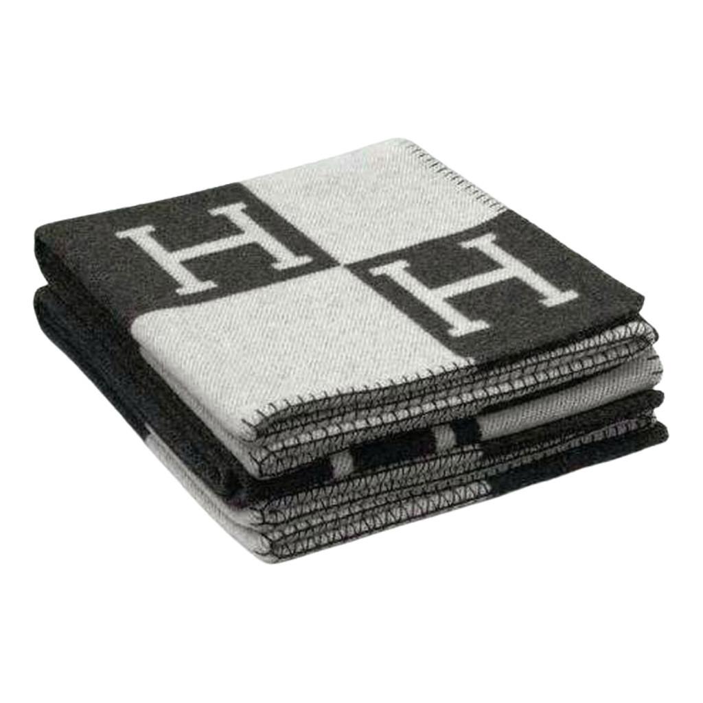 Luxurious Wool Cashmere Blanket Thick Warm Geometric Pattern Office Throw