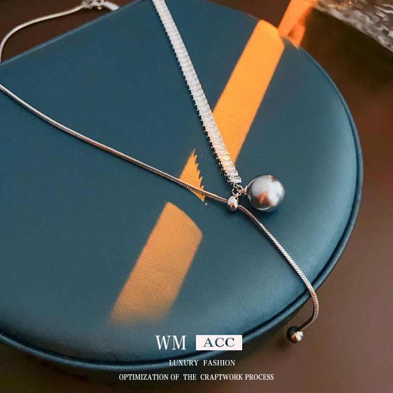 

Ожерелье из титановой стали с кисточками из нержавеющей стали и жемчугом, простое и универсальное, модная цепочка на ключицу, легкие роскошные и высококачественные аксессуары серый