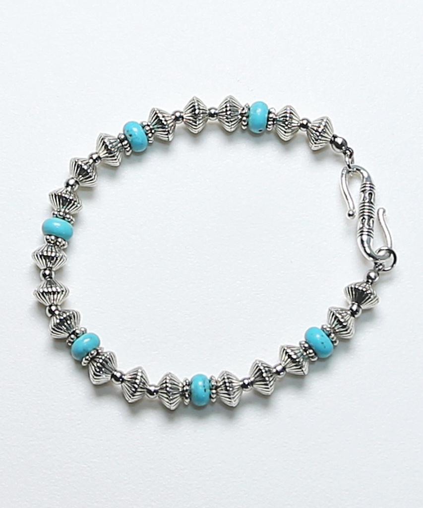 Knd Navajo Turquoise Bead Bracelet
