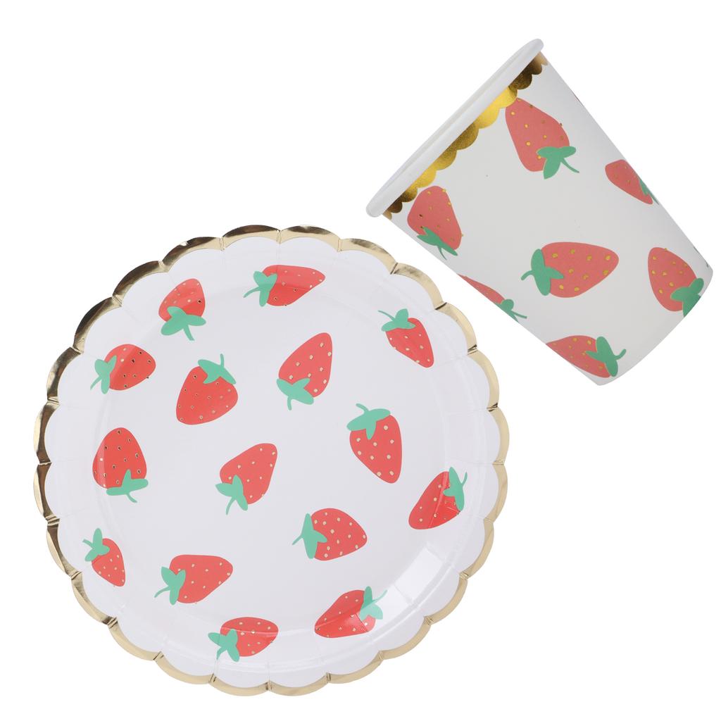 10Pcs Party Tableware Disposable Strawberry Pattern Tableware Set for Birthday Parties Seaside Parti