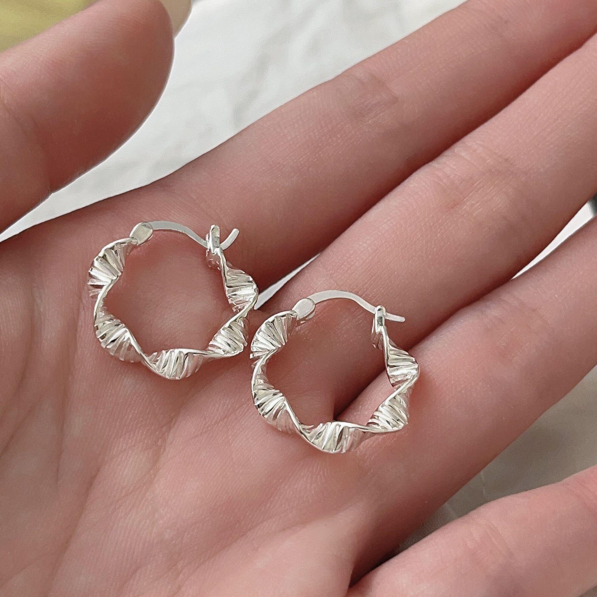 

Серьги из стерлингового серебра, женские серьги в спиральную полоску S925, гонконгский стиль, ретро-клипсы для ушей, дизайн, высококачественные серьги 925 серебряный