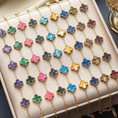 Pulseira de Aço Titânio Gradiente de Trevo de Quatro Folhas Luxuosa e Sofisticada para Mulheres