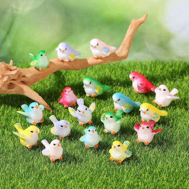 Moss Micro Landscape Succulent Accessories: Cute Cartoon Bird Resin Figurine for Gardening