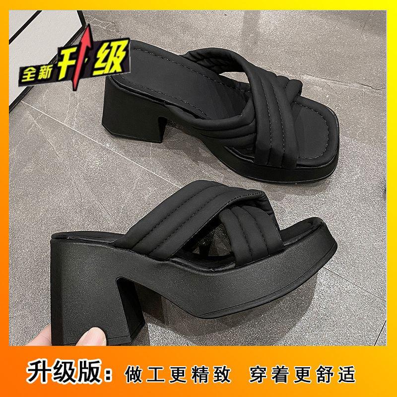 2025 summer new small man shows height Korean version thick-bottomed waterproof table slippers French women's one-word drag high-heeled sandals