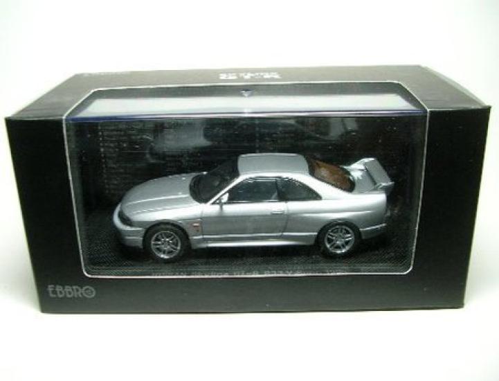 EBBRO Nissan Skyline R33 Серебристый 1/43 GT-R V-Spec (Готовая модель)