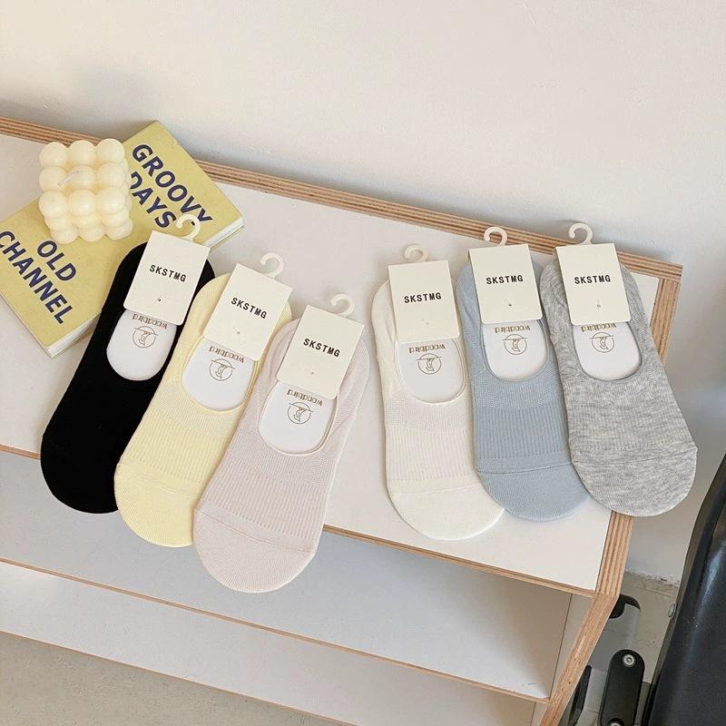 Socks Women'S Solid Color Basic Vertical Strip Silicone Non-Slip Invisible Women'S Socks Versatile Comfortable Women'S Socks Thin Model
